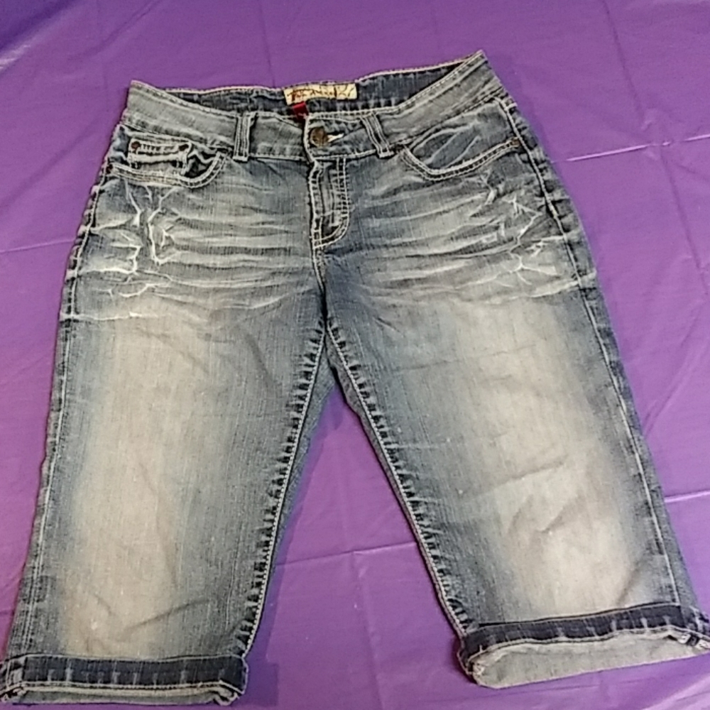 BKE Culture Capri Sz 28 mid rise 30x17